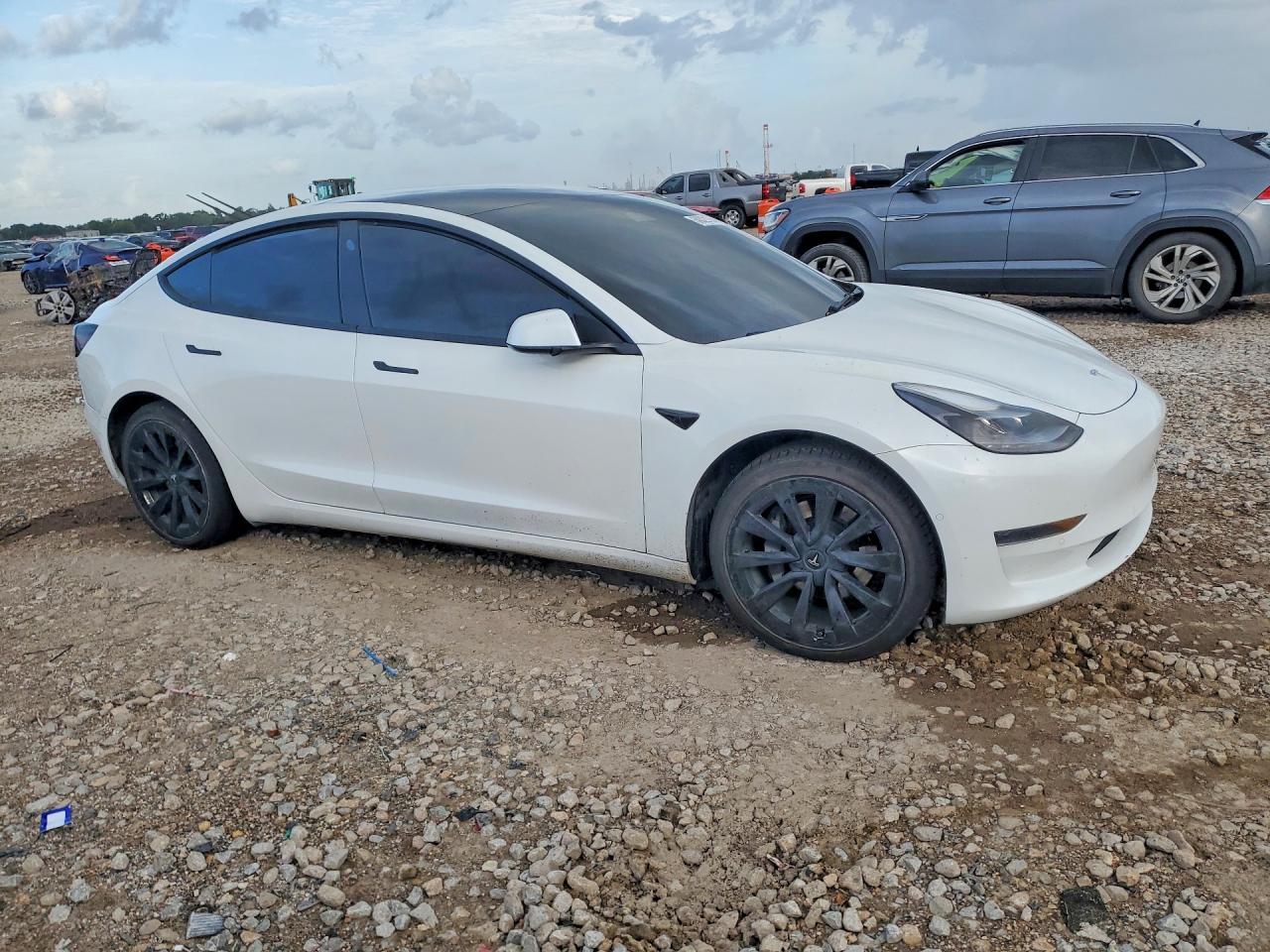 2022 TESLA MODEL 3 — Фото 4 из 14