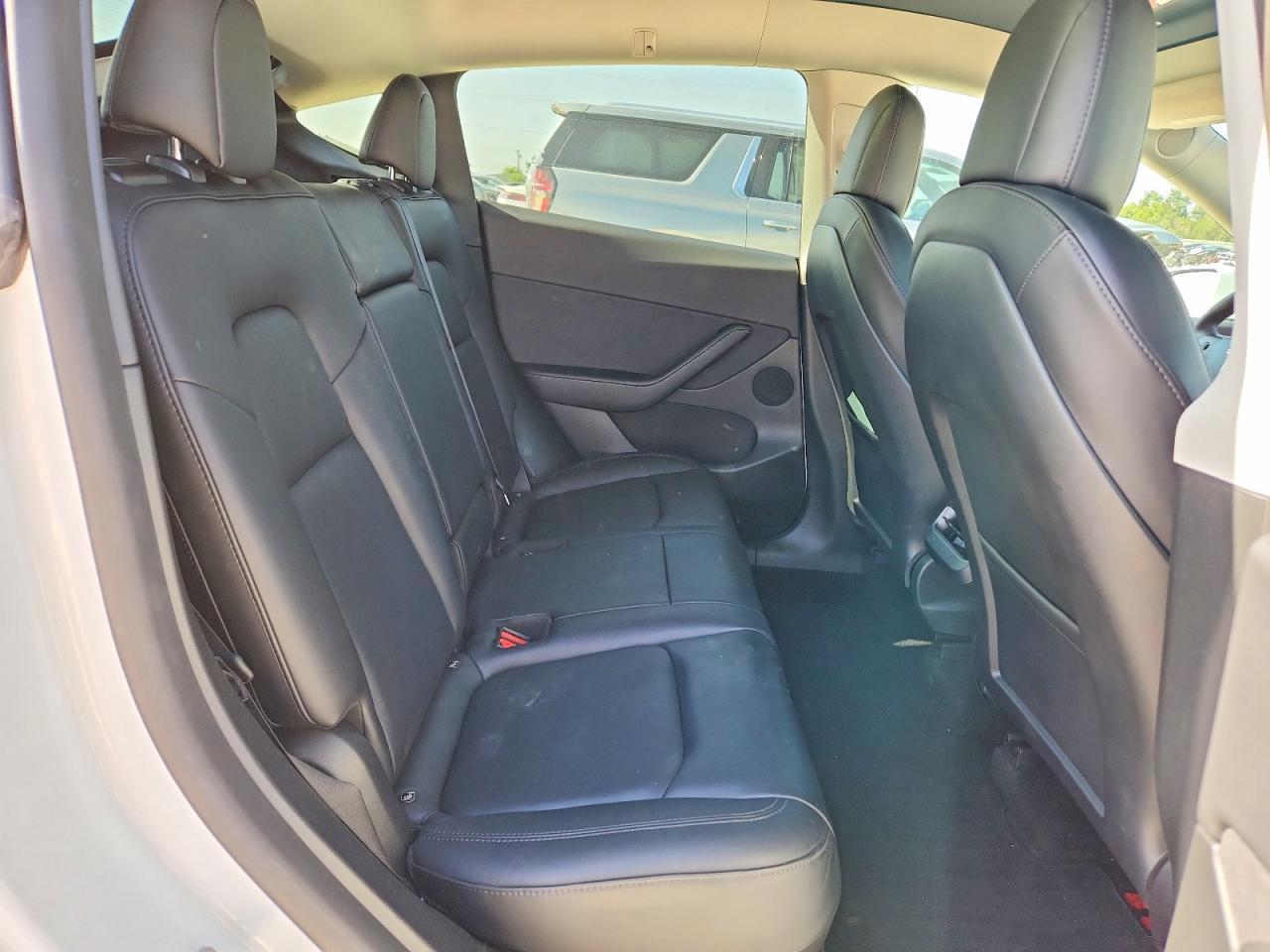 7SAYGDEF9NF457212 2022 TESLA MODEL Y photo no. 11