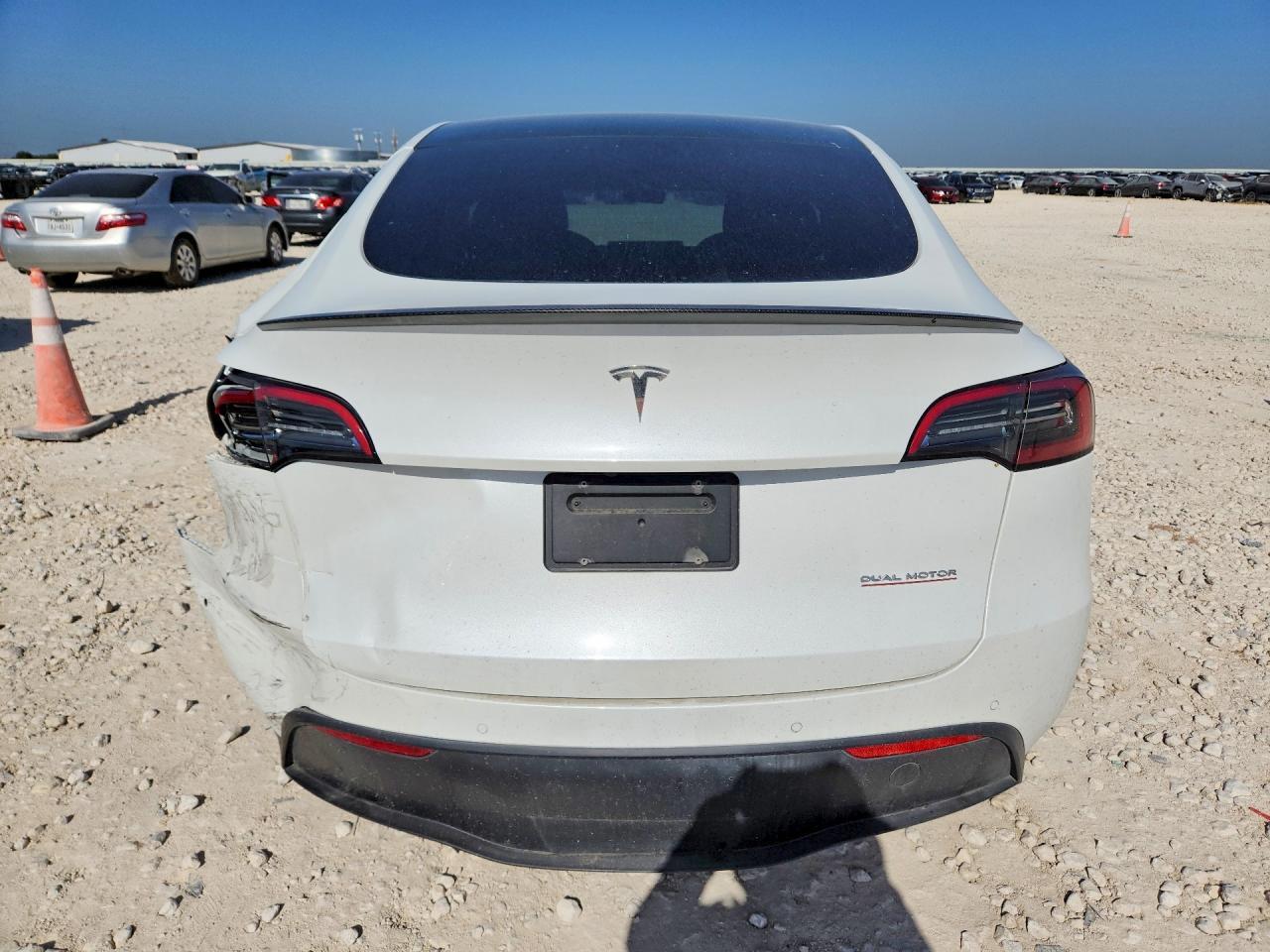 7SAYGDEF9NF457212 2022 TESLA MODEL Y photo no. 6