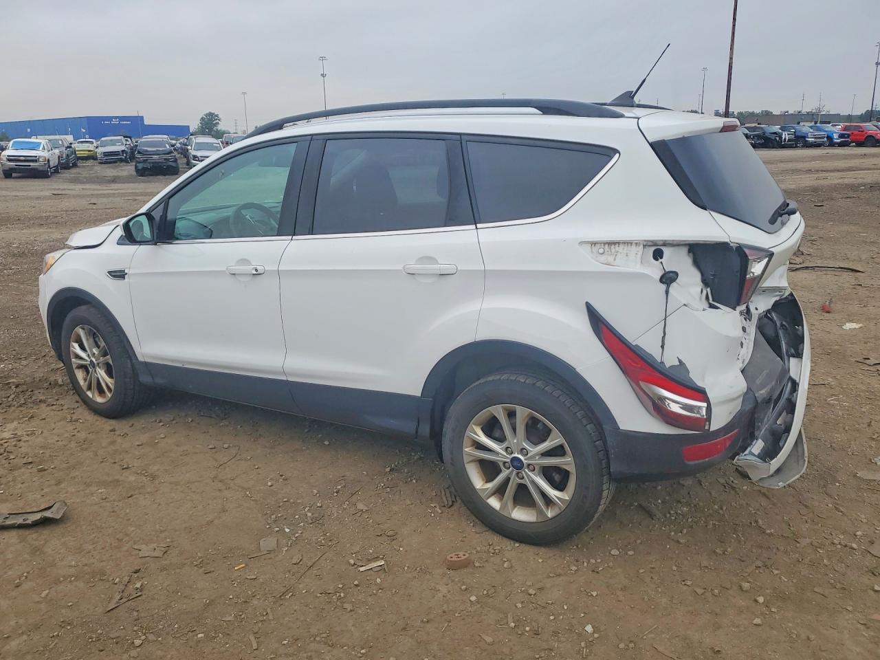 2018 FORD ESCAPE SE — Фото 2 из 13