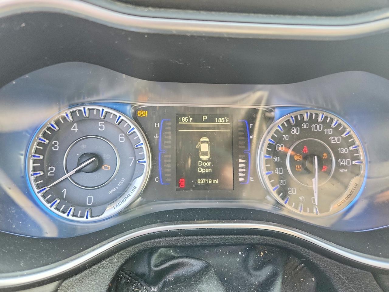 2015 CHRYSLER 200 LIMITED — Фото 9 из 12