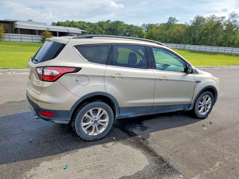 1FMCU0GD9JUB46039 2018 FORD ESCAPE photo no. 3