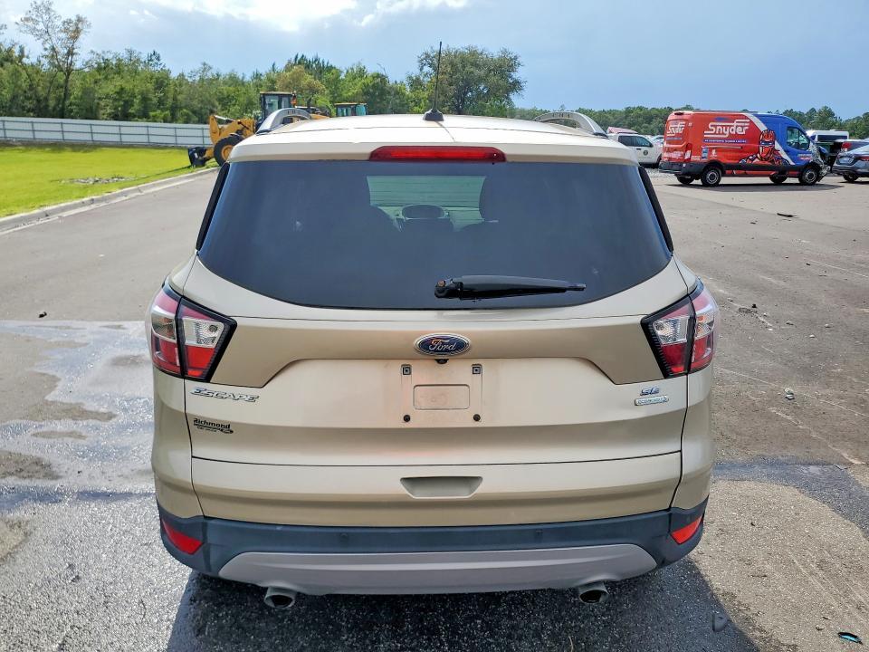 1FMCU0GD9JUB46039 2018 FORD ESCAPE photo no. 6