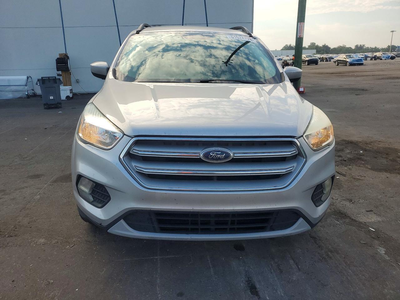2018 FORD ESCAPE SE — Фото 5 из 13