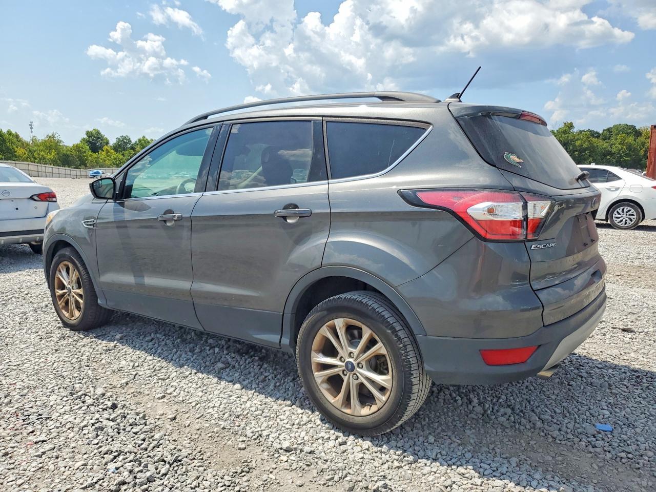 2018 FORD ESCAPE SE — Фото 2 из 12