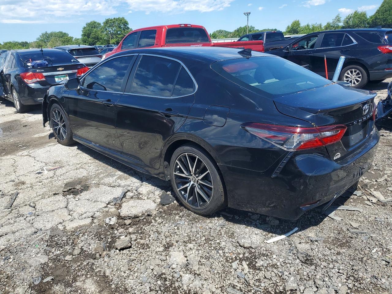 2022 TOYOTA CAMRY SE — Фото 2 из 12