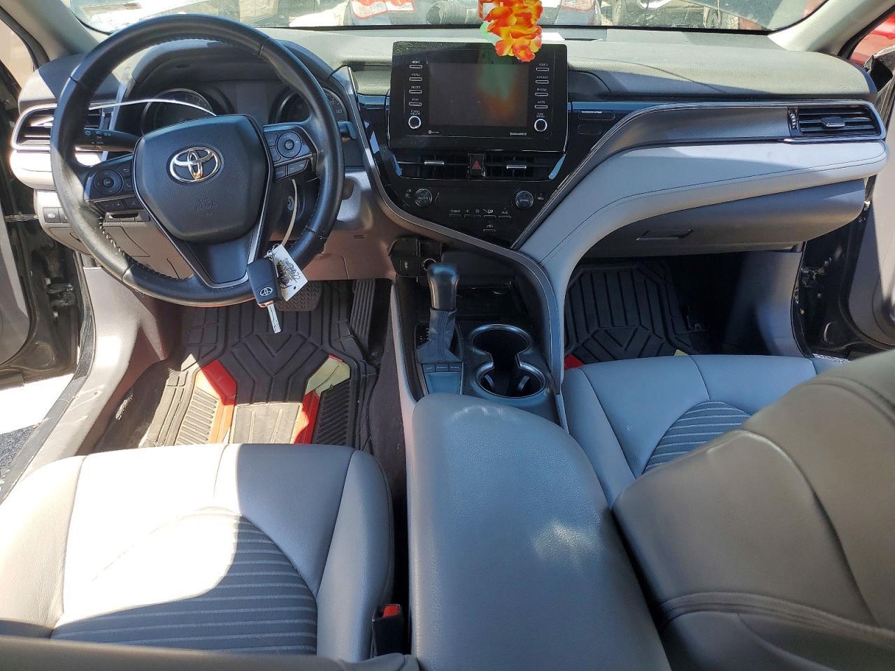 2022 TOYOTA CAMRY SE — Фото 8 из 12