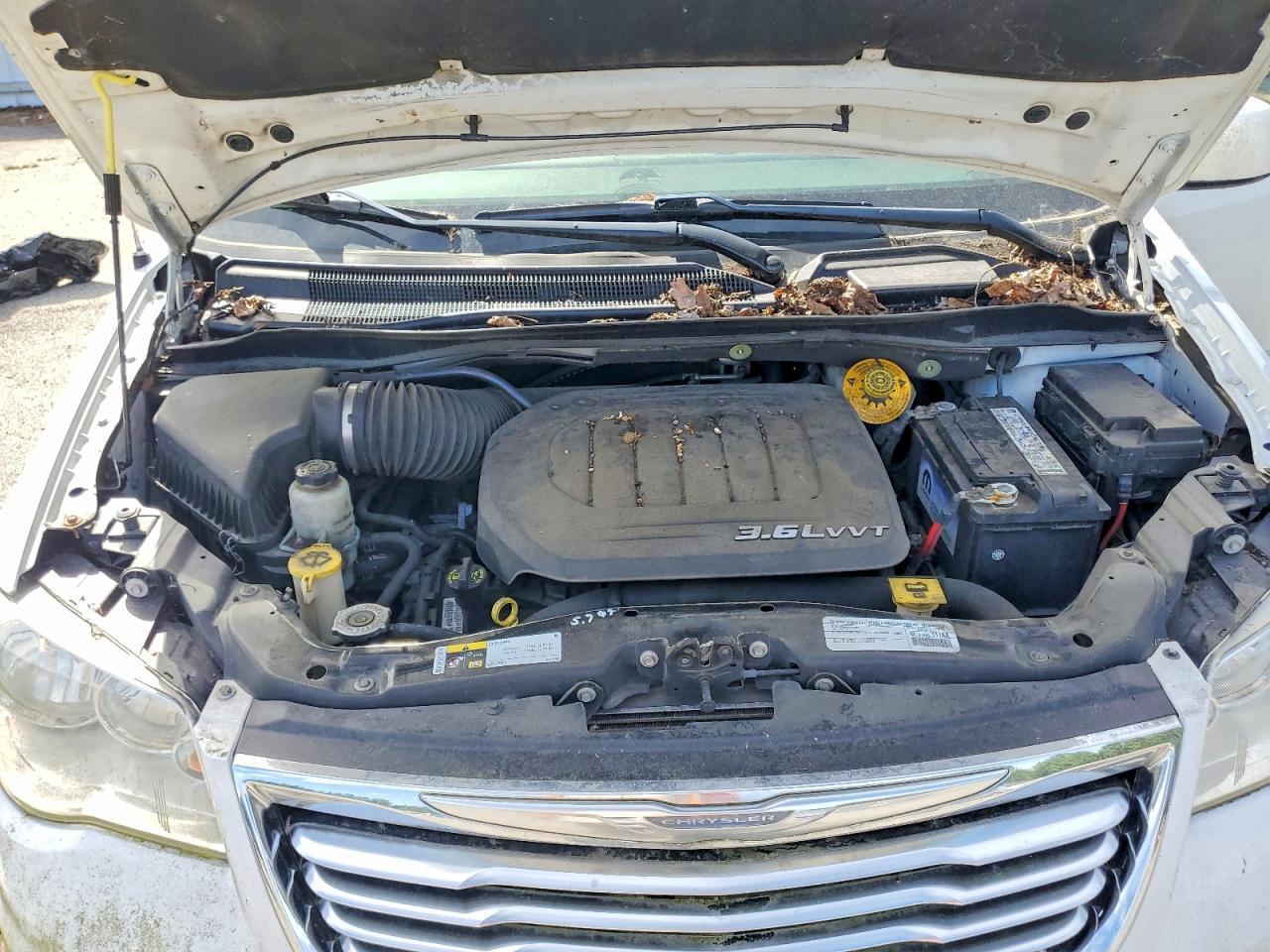 2015 CHRYSLER TOWN & COUNTRY TOURING — Фото 12 из 13