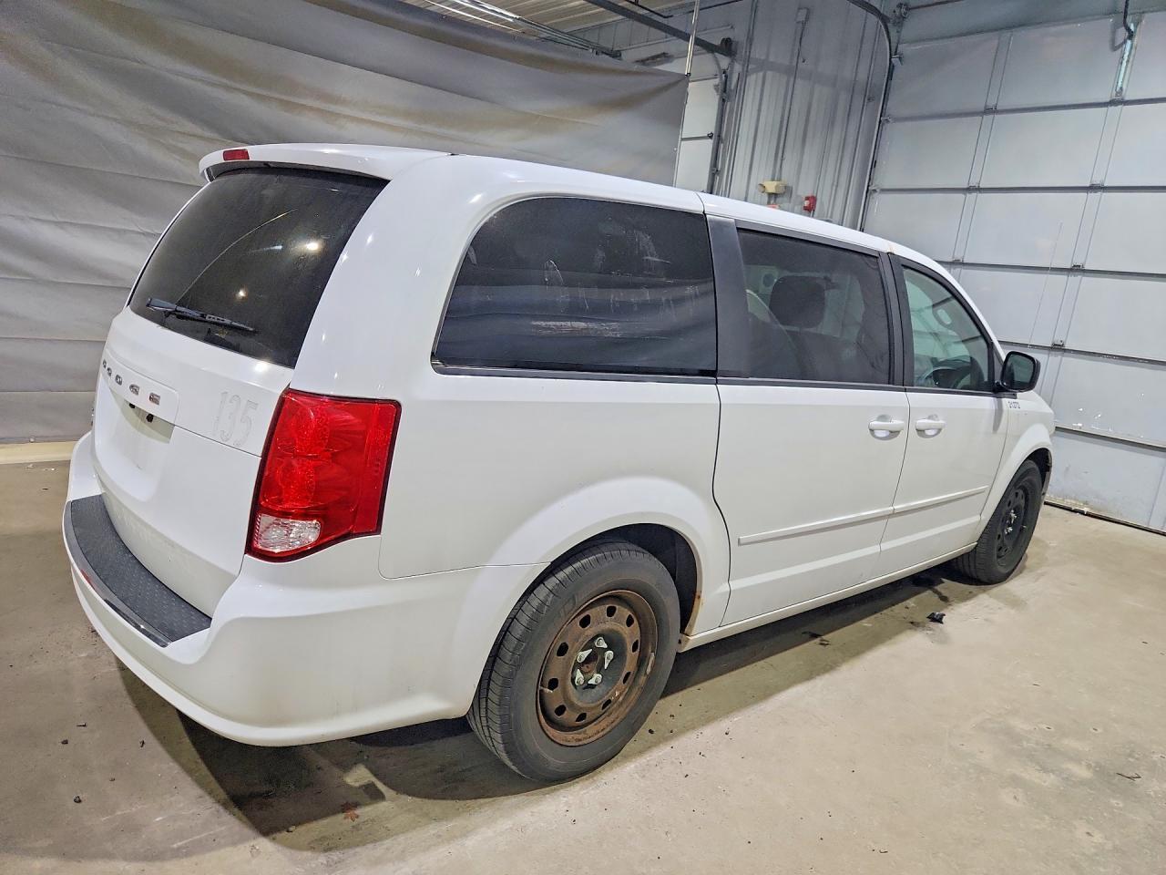 2015 DODGE GRAND CARAVAN SE — Фото 3 из 13