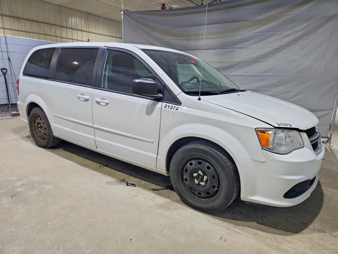 2015 DODGE GRAND CARAVAN SE — Фото 4 из 13