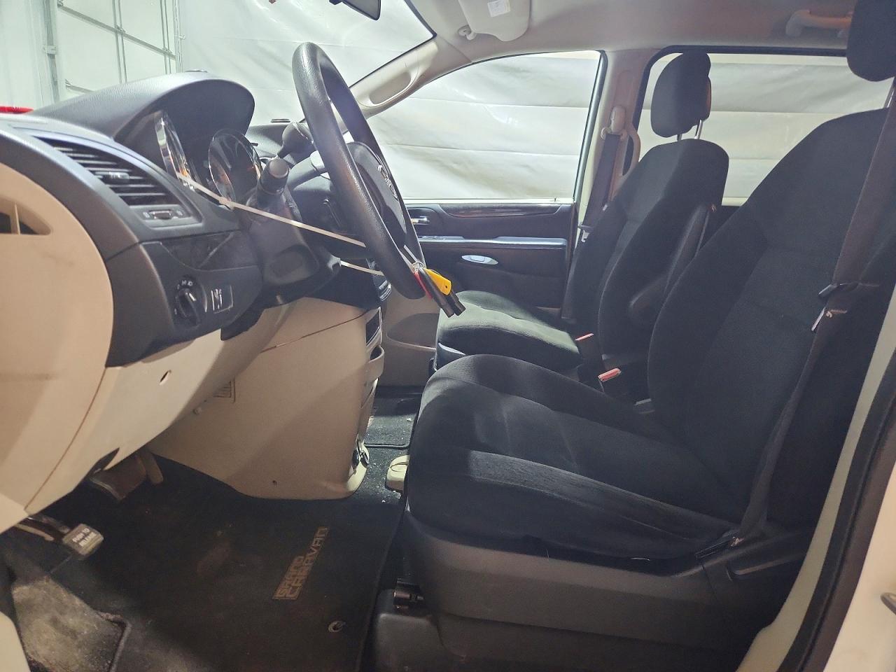 2015 DODGE GRAND CARAVAN SE — Фото 7 из 13