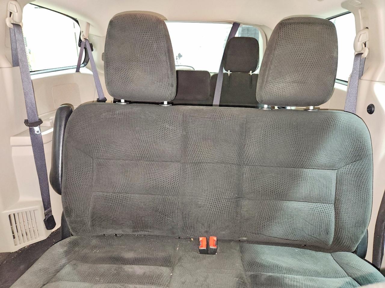 2015 DODGE GRAND CARAVAN SE — Фото 10 из 13