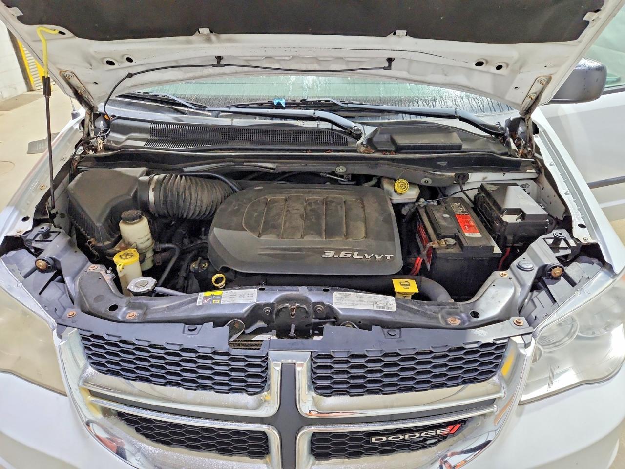 2015 DODGE GRAND CARAVAN SE — Фото 12 из 13