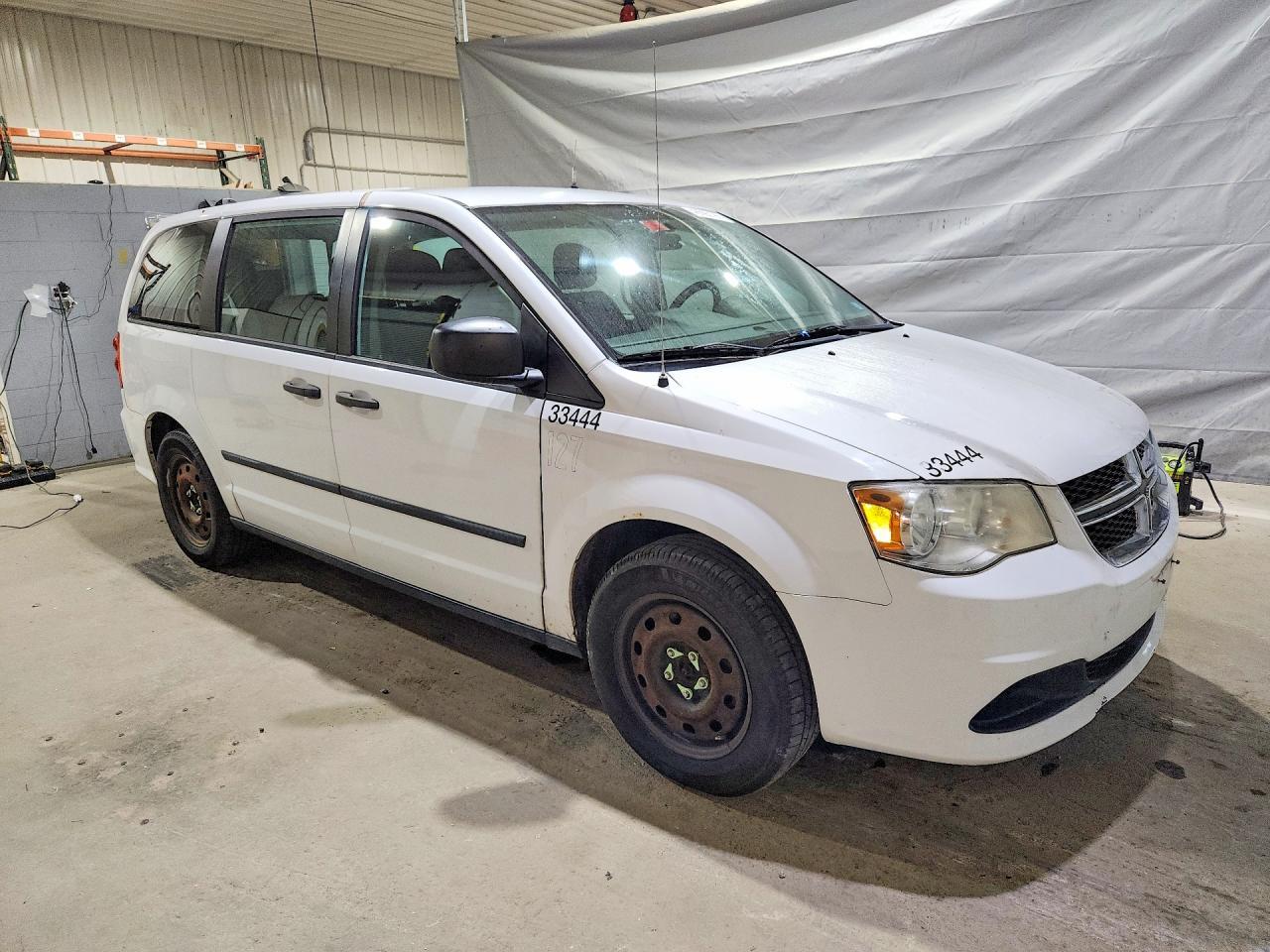 2015 DODGE GRAND CARAVAN SE — Фото 4 из 13