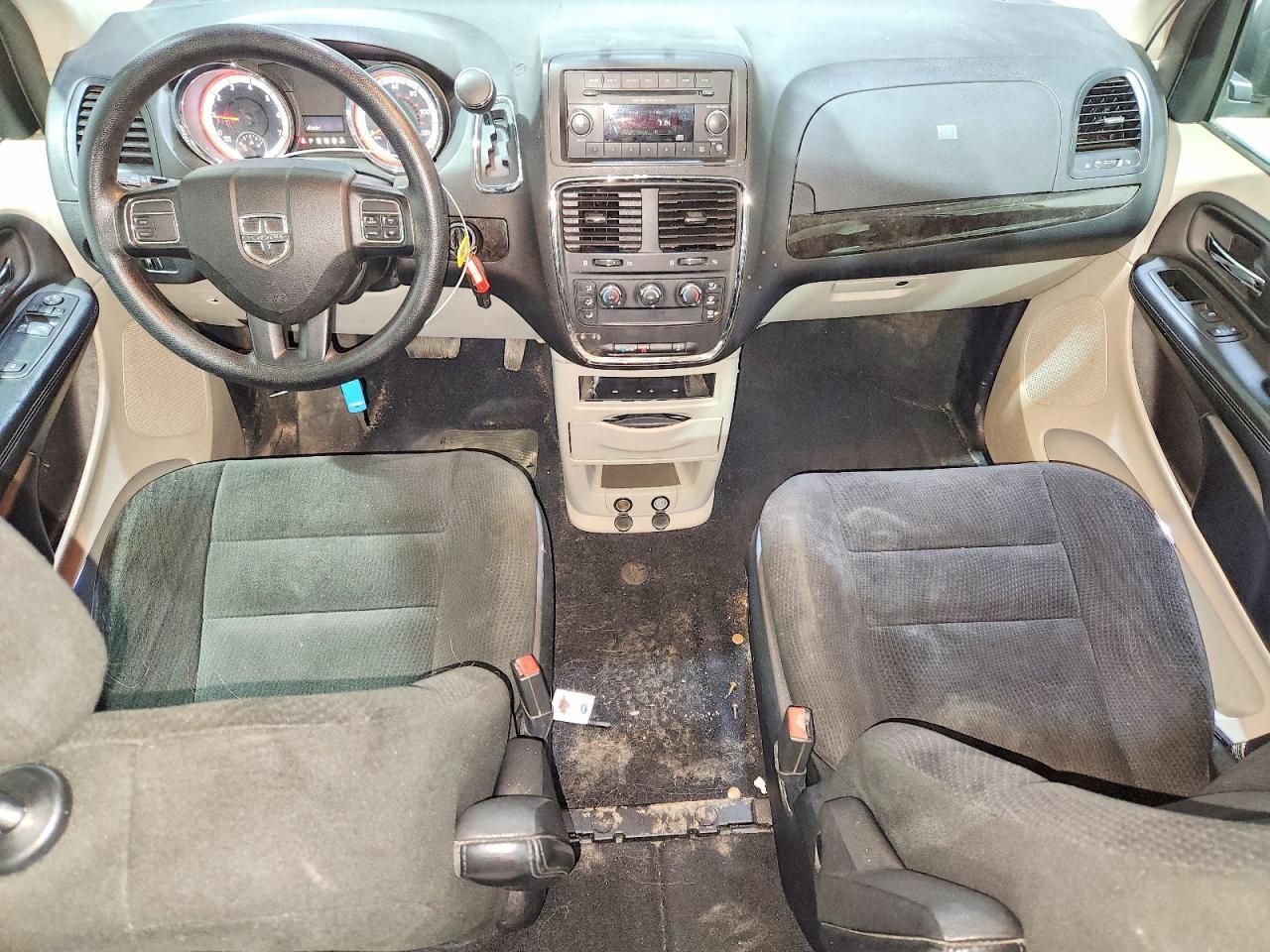 2015 DODGE GRAND CARAVAN SE — Фото 8 из 13