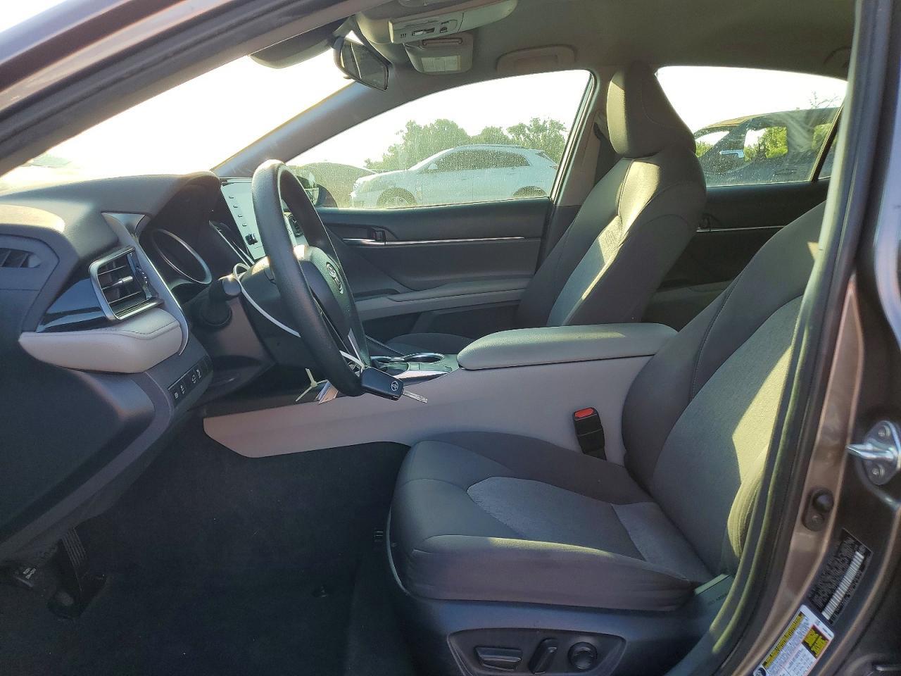 2022 TOYOTA CAMRY LE — Фото 7 из 13