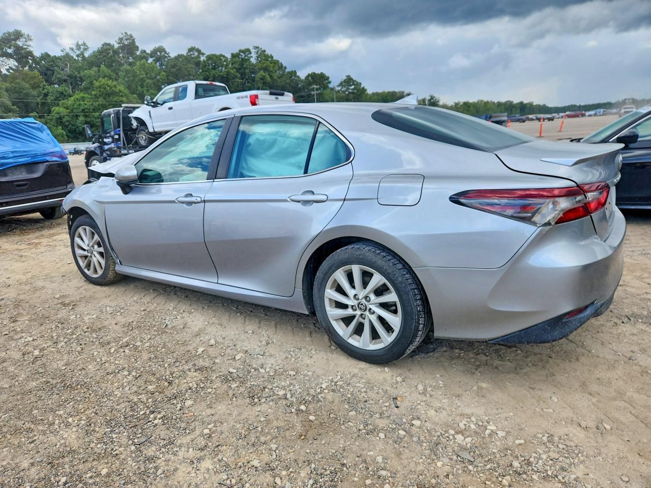 2022 TOYOTA CAMRY LE — Фото 2 из 12