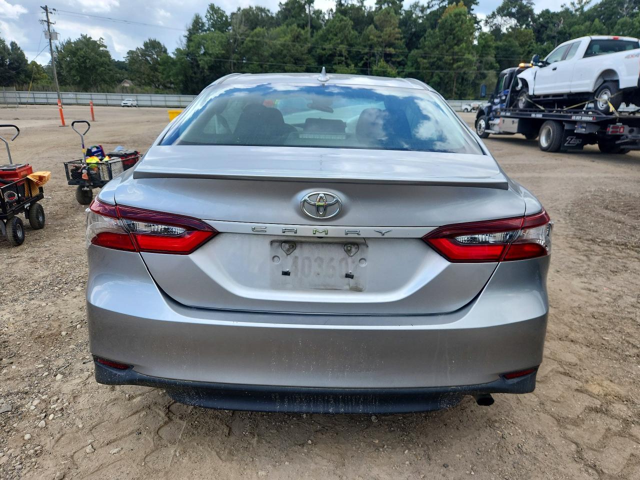 2022 TOYOTA CAMRY LE — Фото 6 из 12