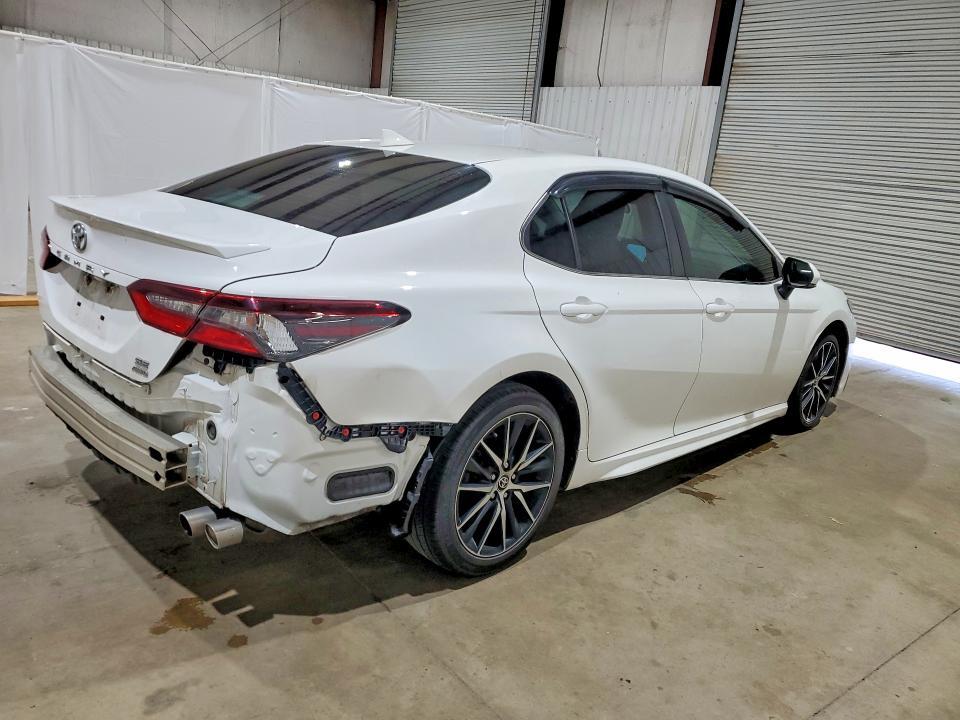 2022 TOYOTA CAMRY SE — Фото 3 из 12