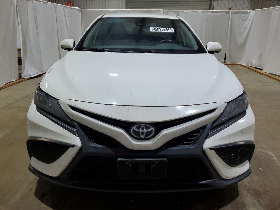 2022 TOYOTA CAMRY SE — Фото 5 из 12