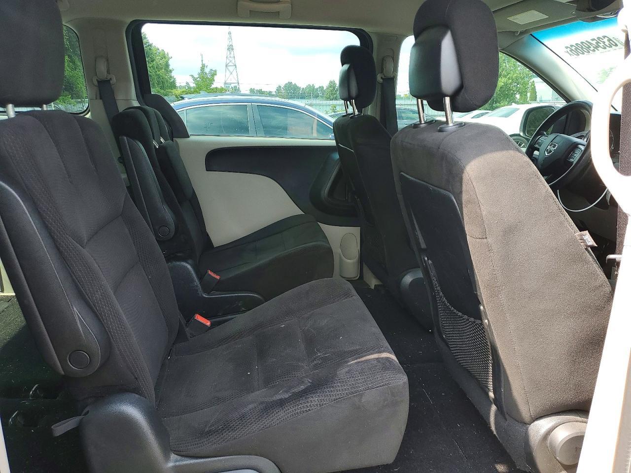 2015 DODGE GRAND CARAVAN SE — Фото 11 из 14