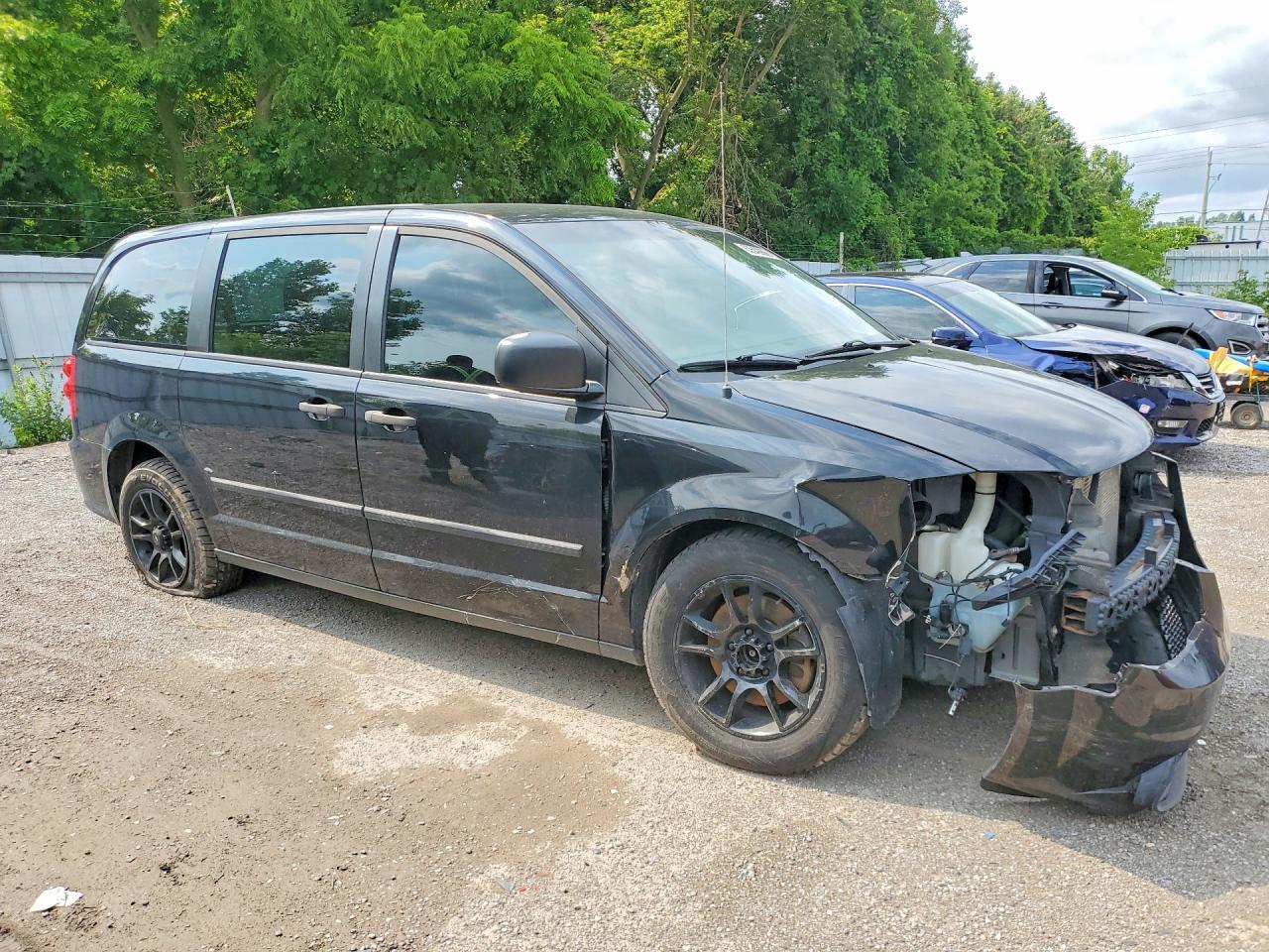 2015 DODGE GRAND CARAVAN SE — Фото 4 из 14