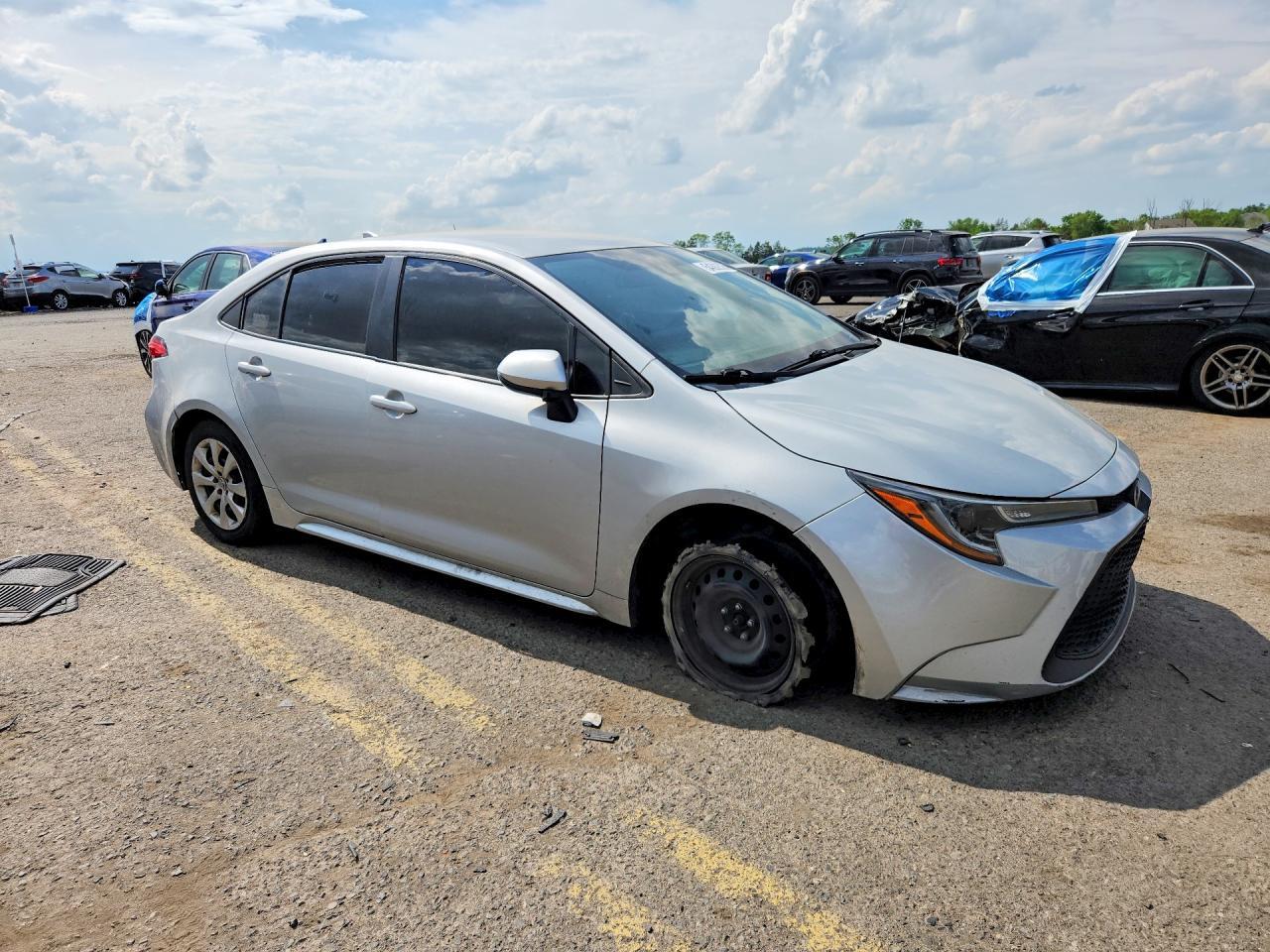 2022 TOYOTA COROLLA LE — Фото 4 из 12