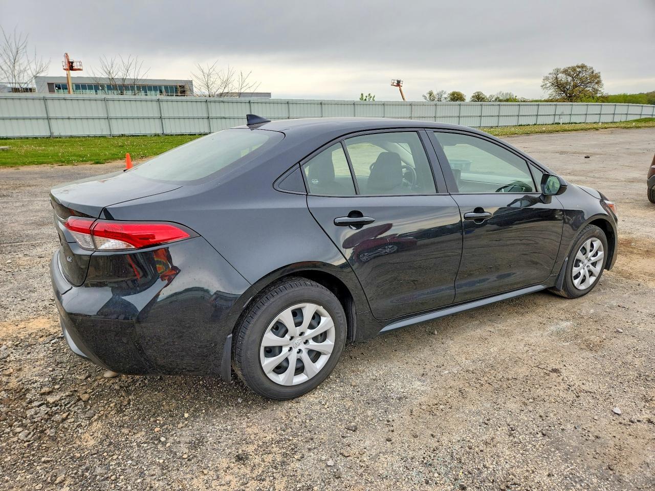 2022 TOYOTA COROLLA LE — Фото 3 из 12
