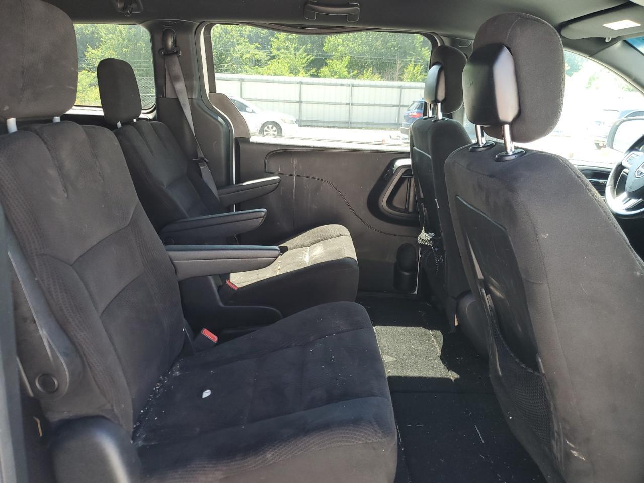 2015 DODGE GRAND CARAVAN SE — Фото 11 из 13