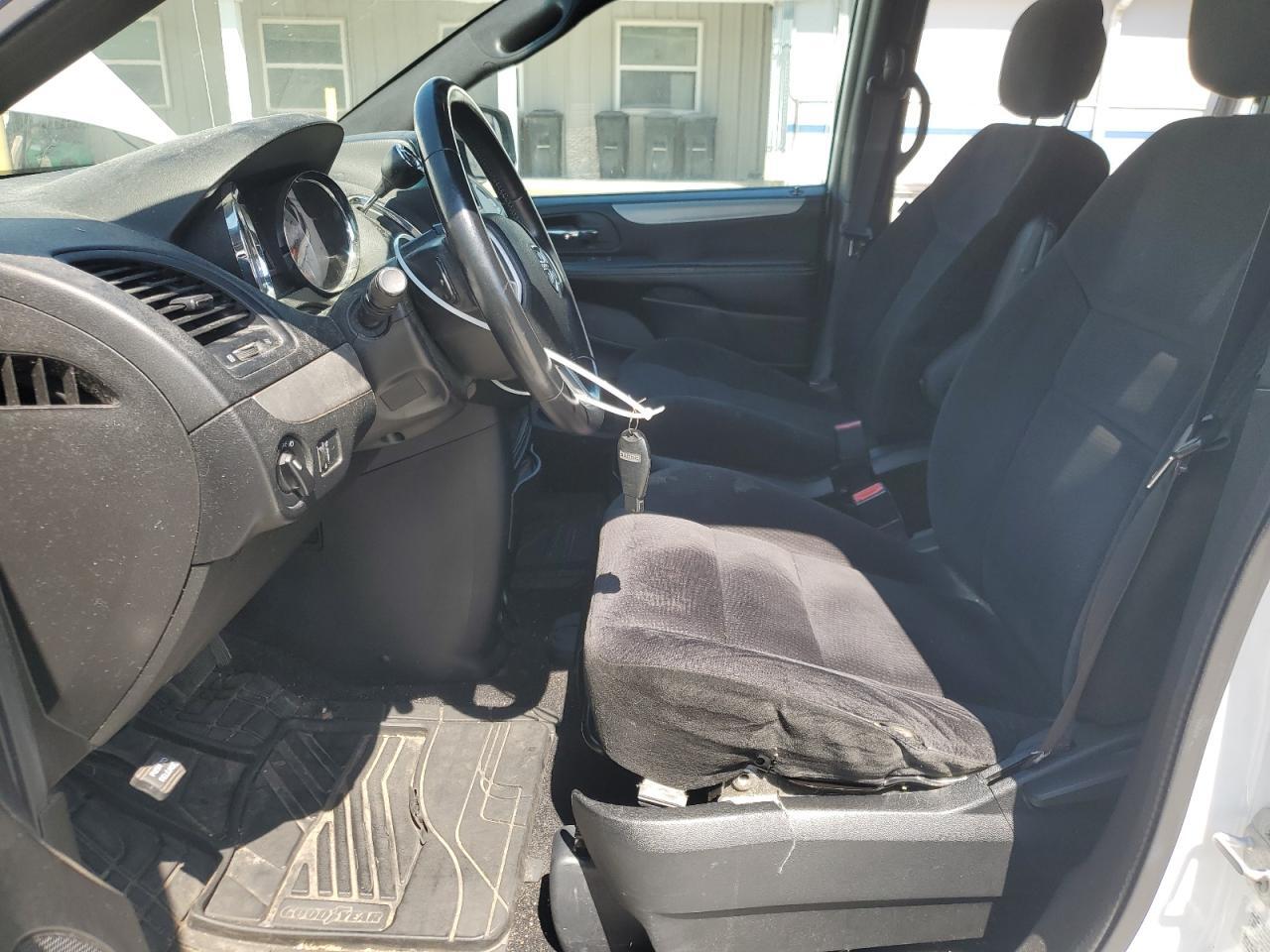 2015 DODGE GRAND CARAVAN SE — Фото 7 из 13