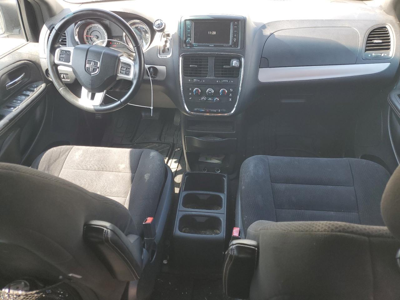 2015 DODGE GRAND CARAVAN SE — Фото 8 из 13