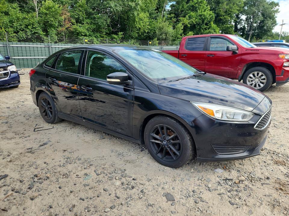 2015 FORD FOCUS SE — Фото 4 из 12
