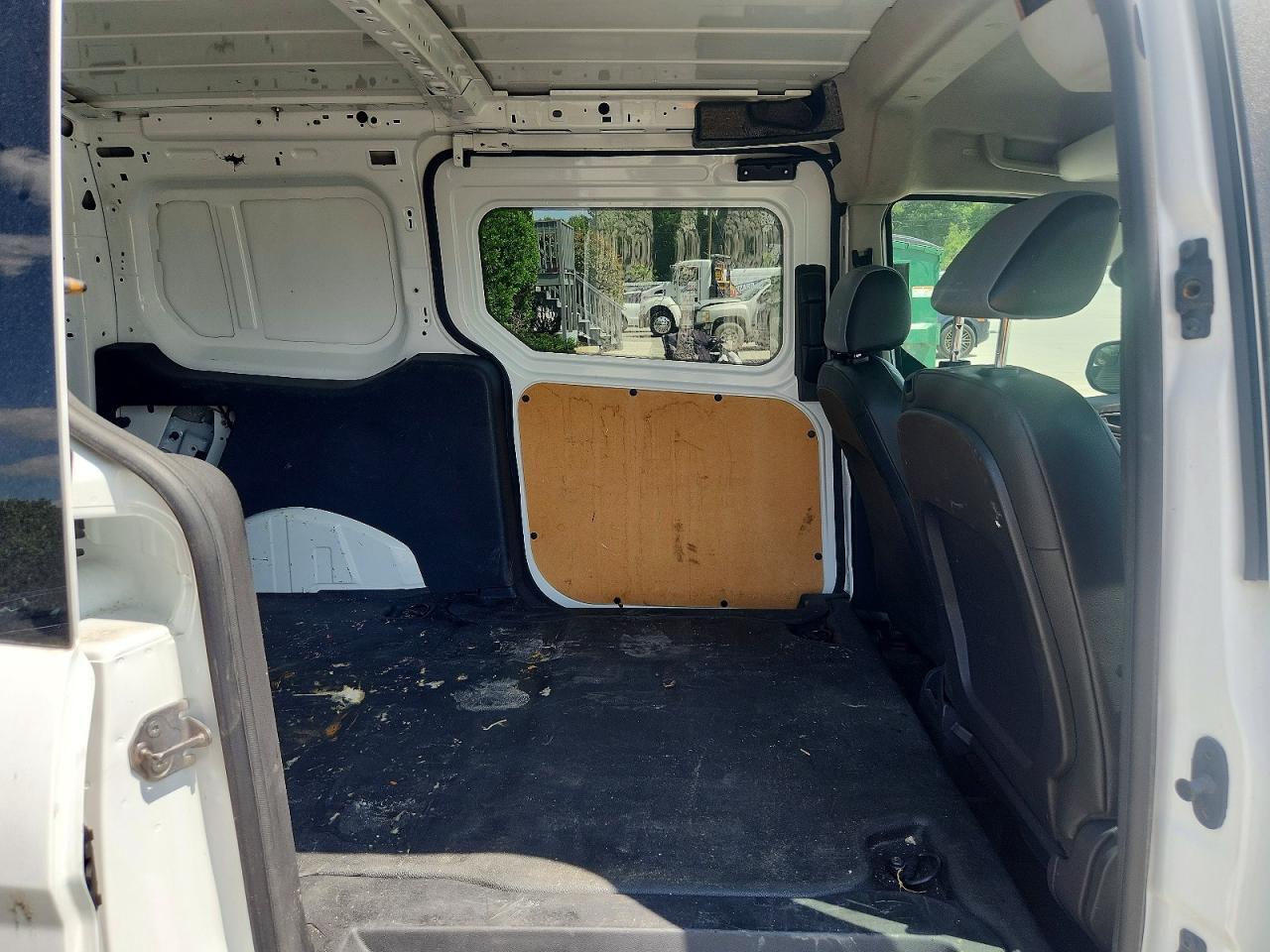 2015 FORD TRANSIT CONNECT XL — Фото 11 из 14