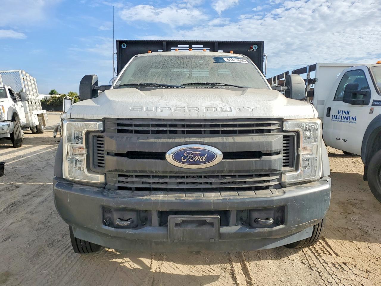 2018 FORD F550 SUPER DUTY FLATBED TRUCK — Фото 5 из 13