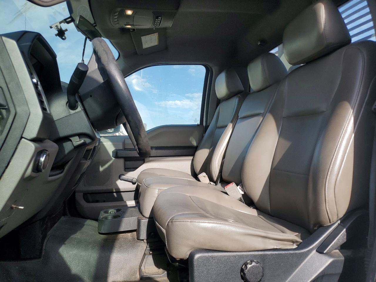 2018 FORD F550 SUPER DUTY FLATBED TRUCK — Фото 7 из 13