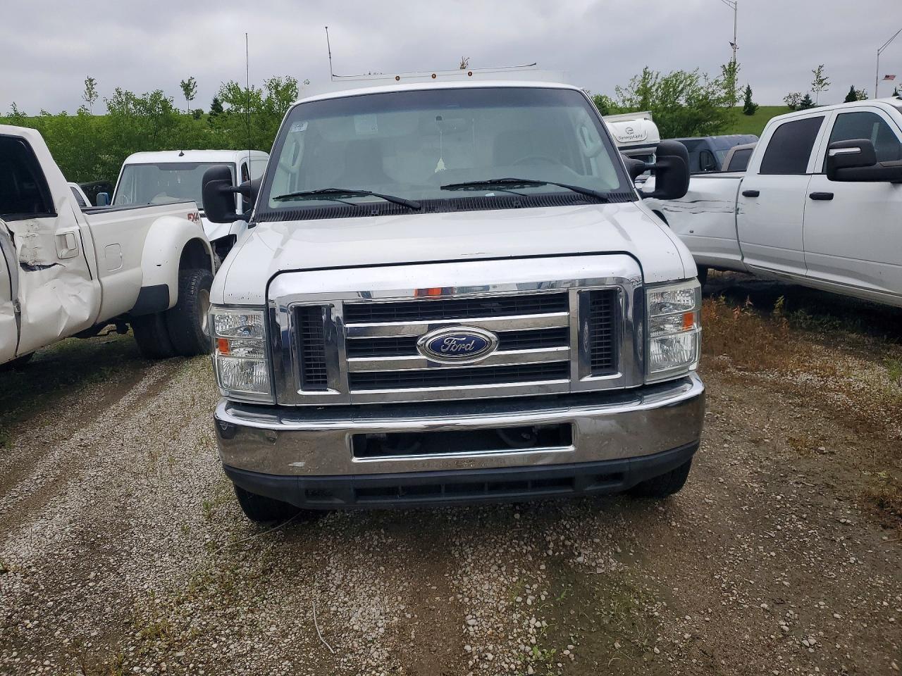 2015 FORD ECONOLINE E350 SUPER DUTY CUTAWAY VAN — Фото 5 из 13