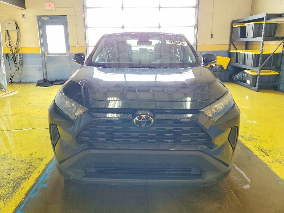 2022 TOYOTA RAV4 LE — Фото 5 из 14