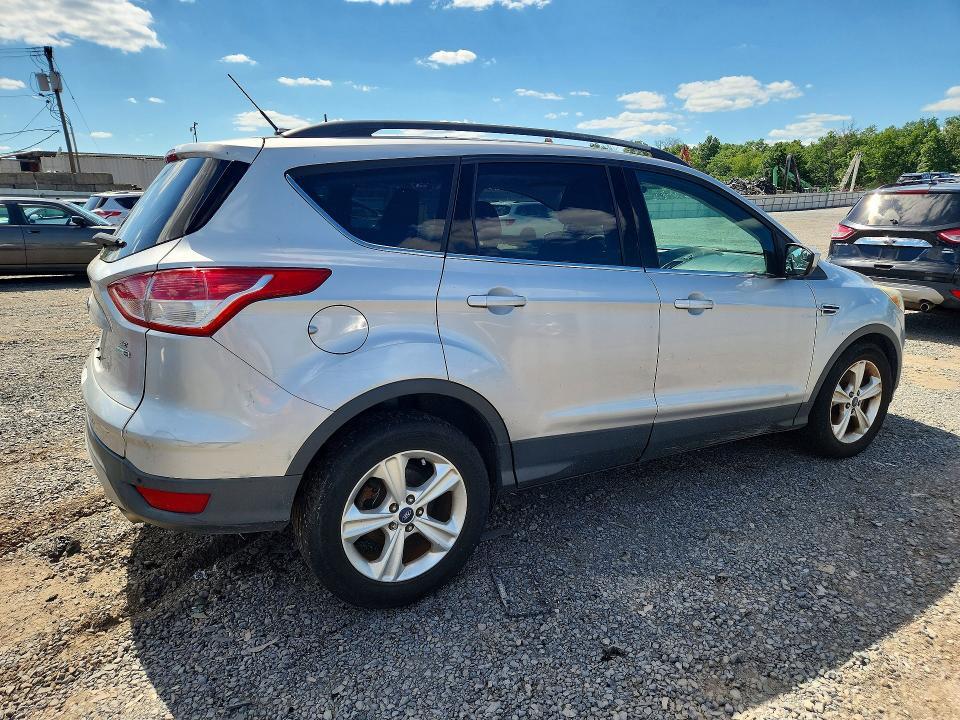 2015 FORD ESCAPE SE — Фото 3 из 13