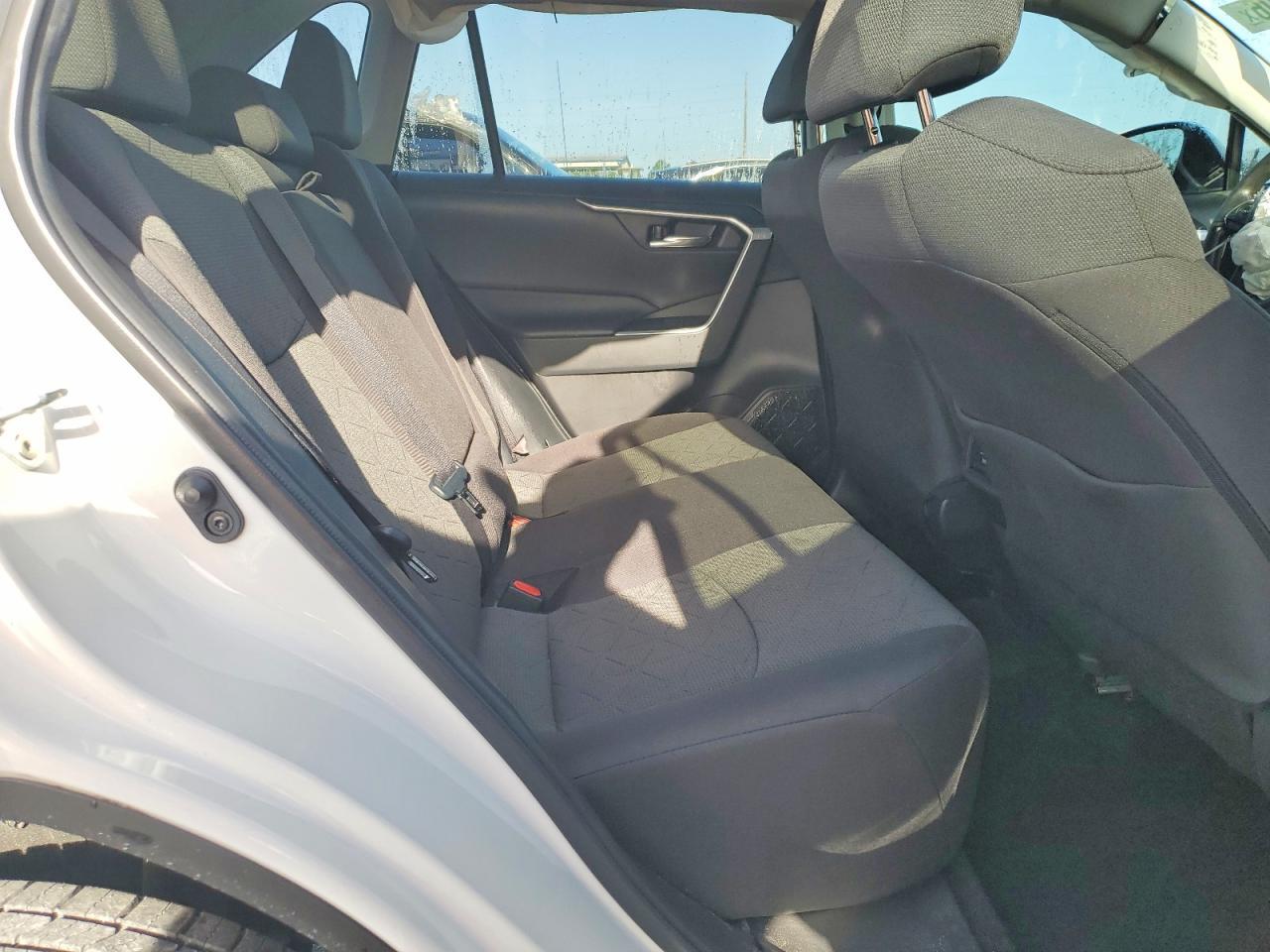 2022 TOYOTA RAV4 XLE — Фото 11 из 13