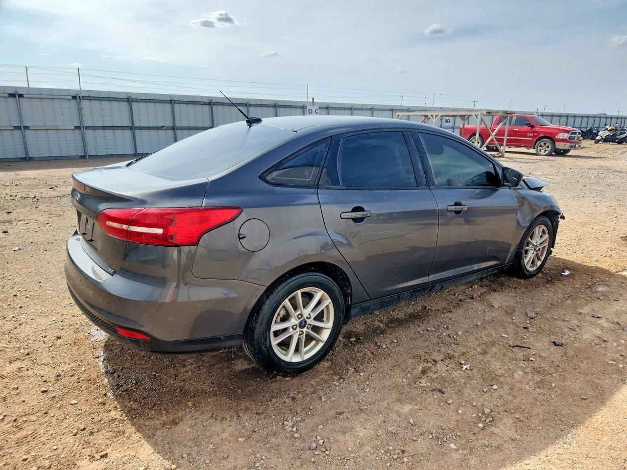 2018 FORD FOCUS SE — Фото 3 из 12