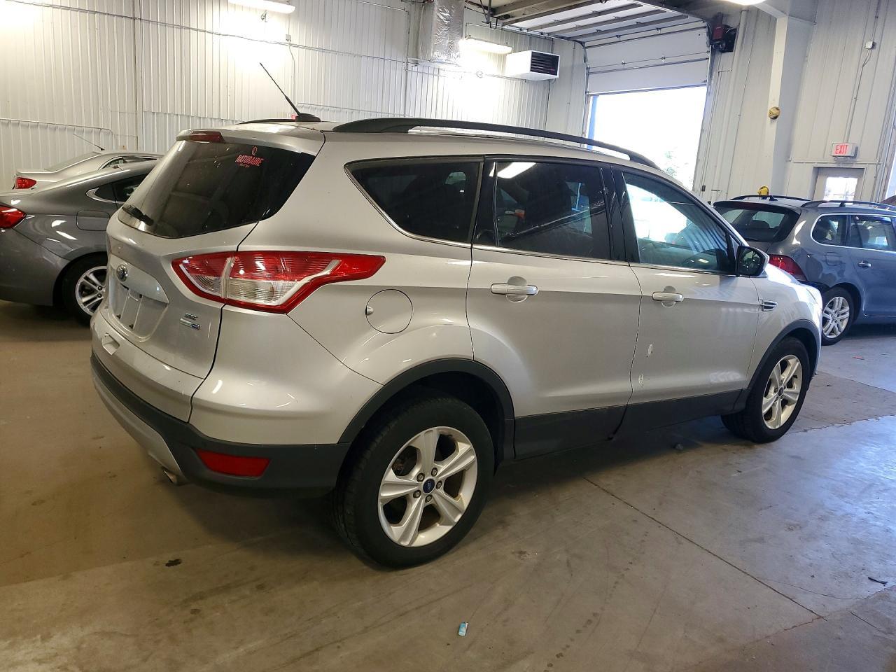 2015 FORD ESCAPE SE — Фото 3 из 14
