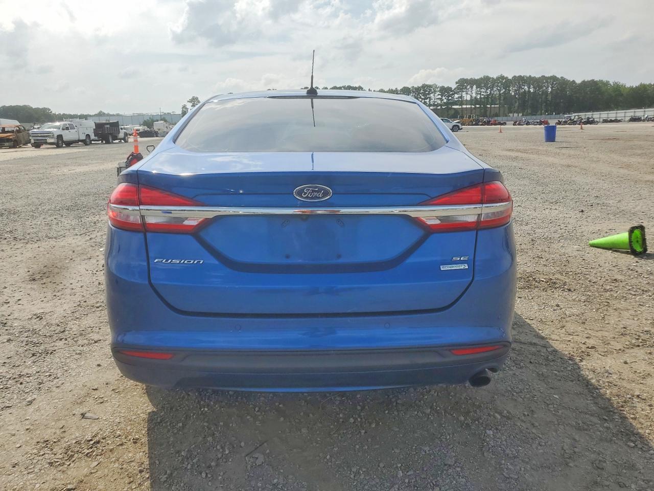 2018 FORD FUSION SE — Фото 6 из 12