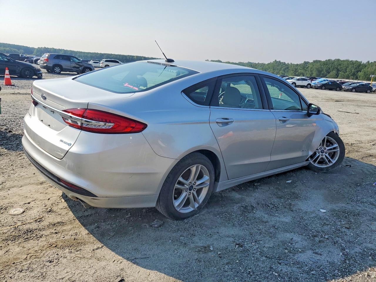 2018 FORD FUSION S HYBRID — Фото 3 из 12