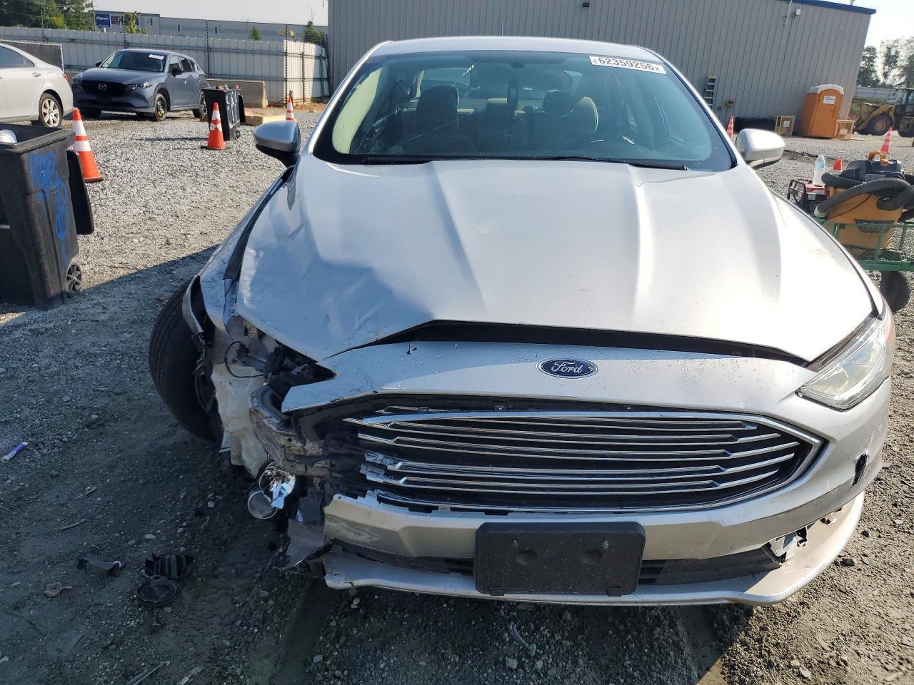 2018 FORD FUSION S HYBRID — Фото 5 из 12