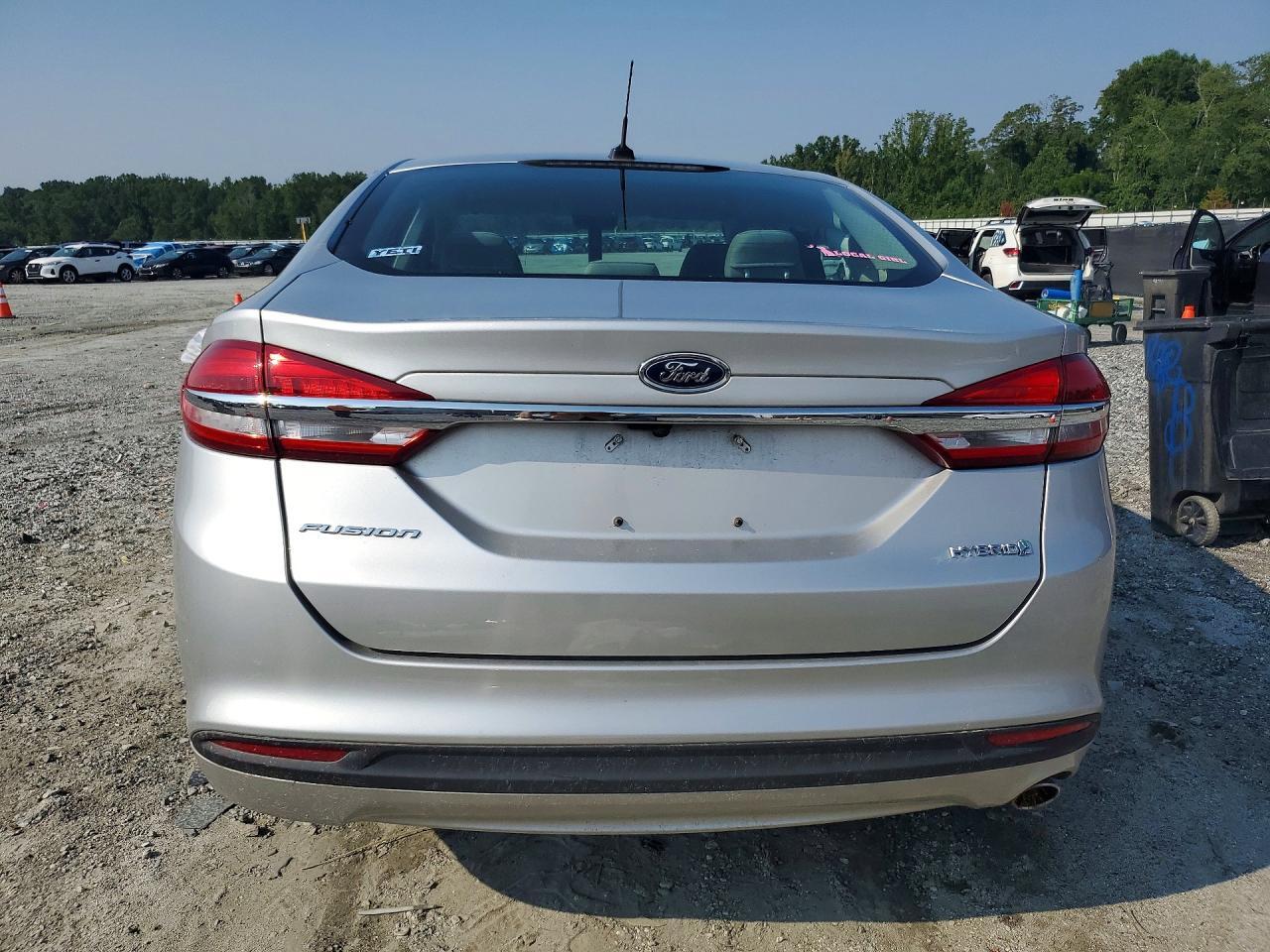 2018 FORD FUSION S HYBRID — Фото 6 из 12