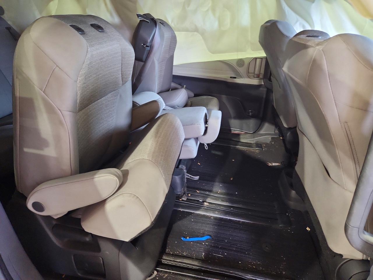5TDKRKEC5NS100662 2022 TOYOTA SIENNA photo no. 11