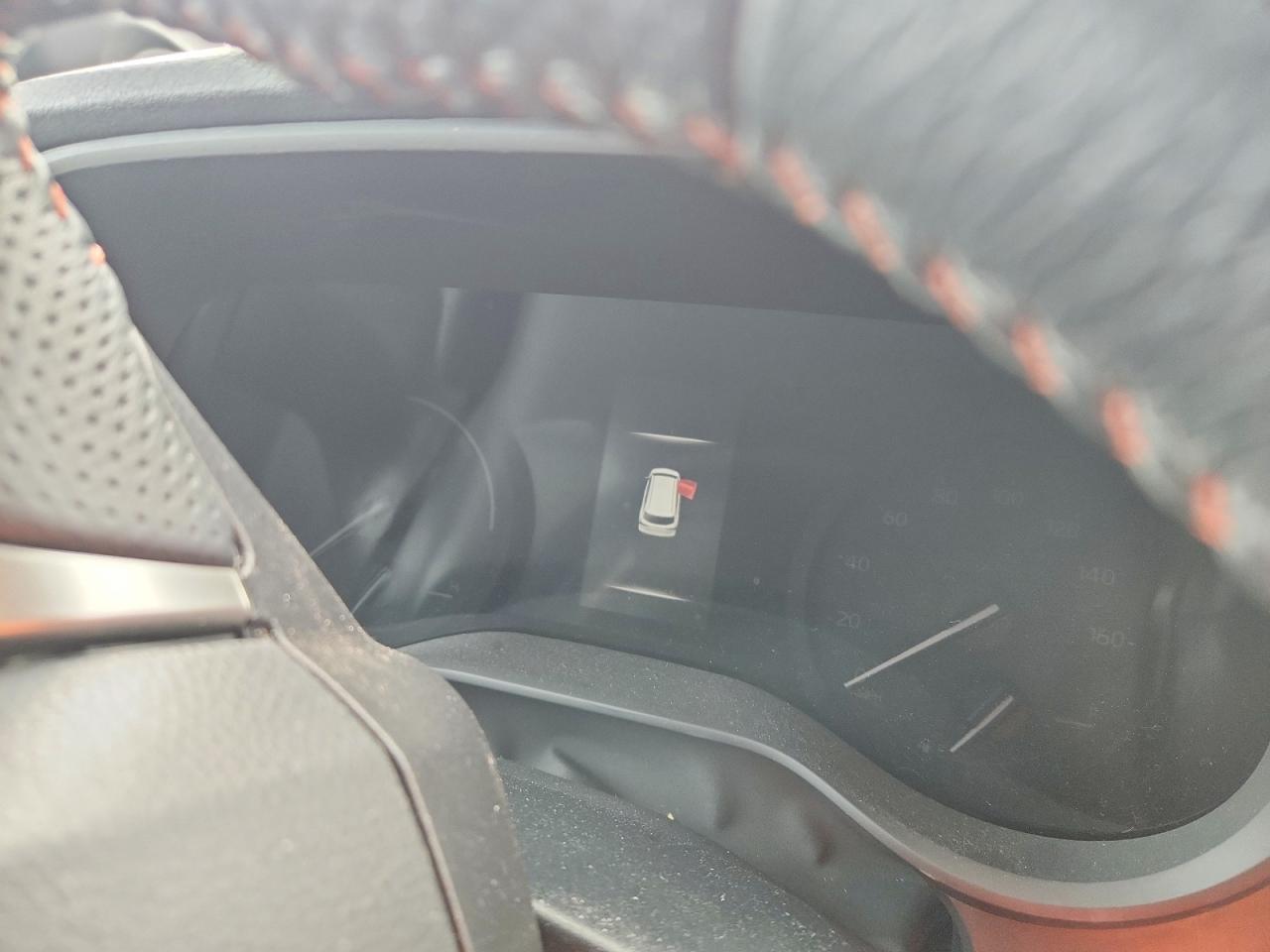 2022 TOYOTA SIENNA XSE — Фото 9 из 13
