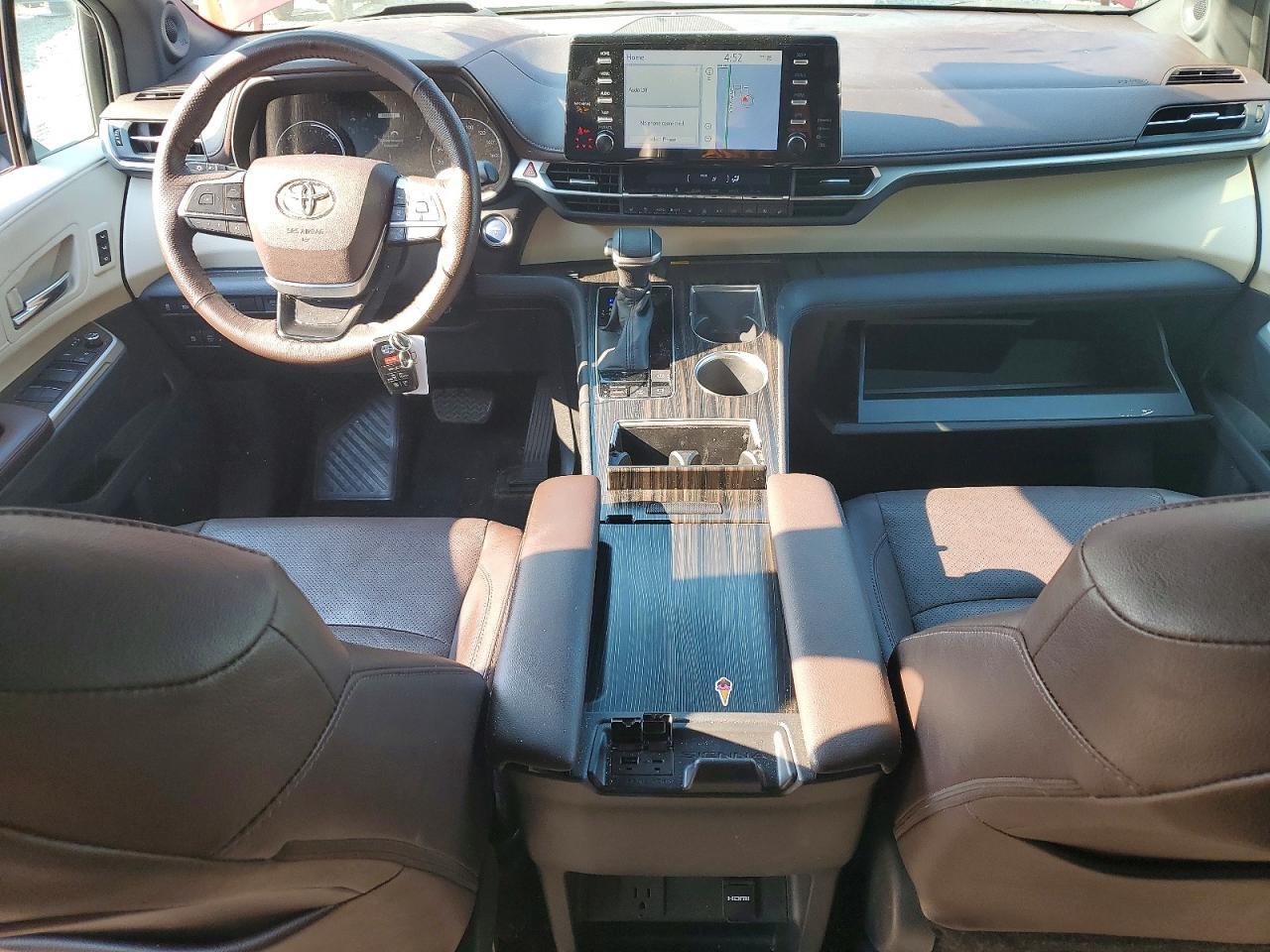 2022 TOYOTA SIENNA PLATINUM 7-PASSENGER — Фото 8 из 14