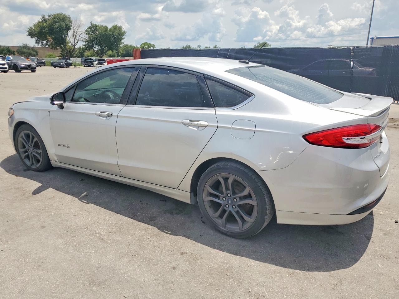 2018 FORD FUSION SE HYBRID — Фото 2 из 12