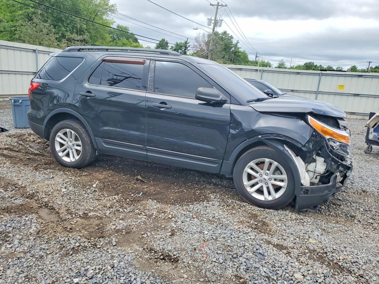 1FM5K8B89FGA41773 2015 FORD EXPLORER photo no. 4